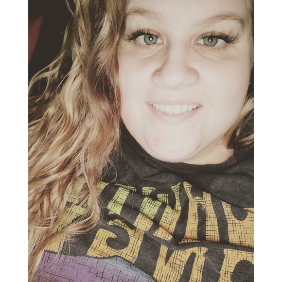 Meet your Posher, Ashleigh - Picture 3 of 3